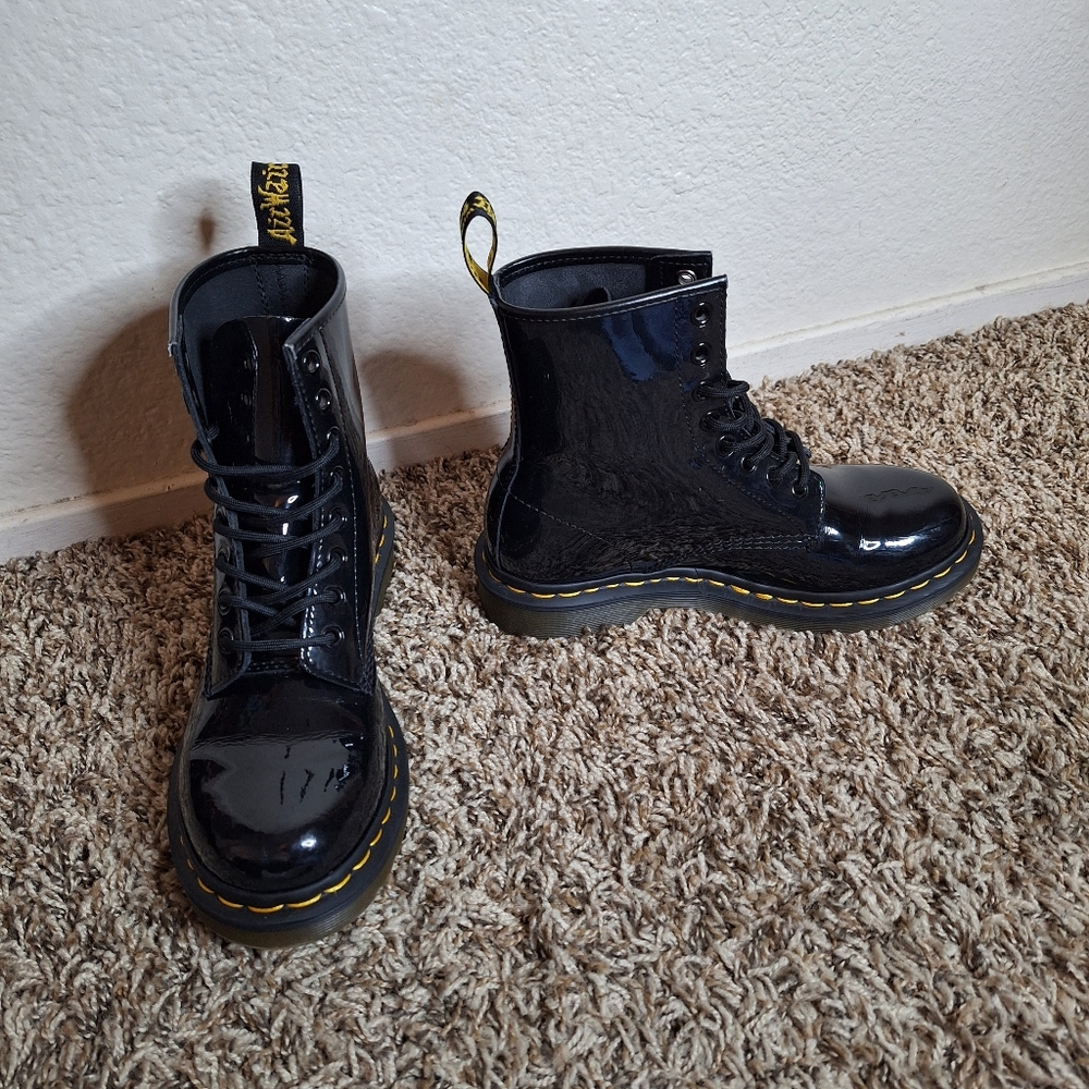 Patent Leather Dr. Martens Women's 6
